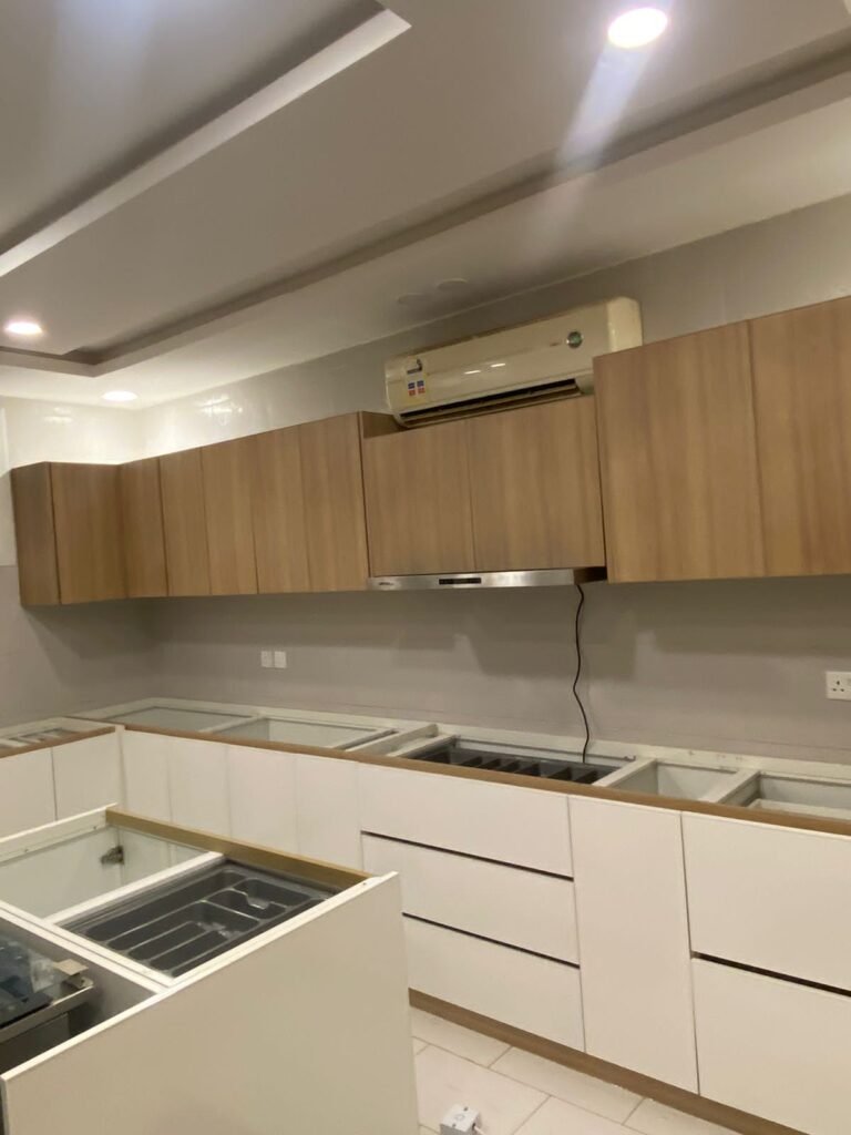 عامل مطابخ بالرياض